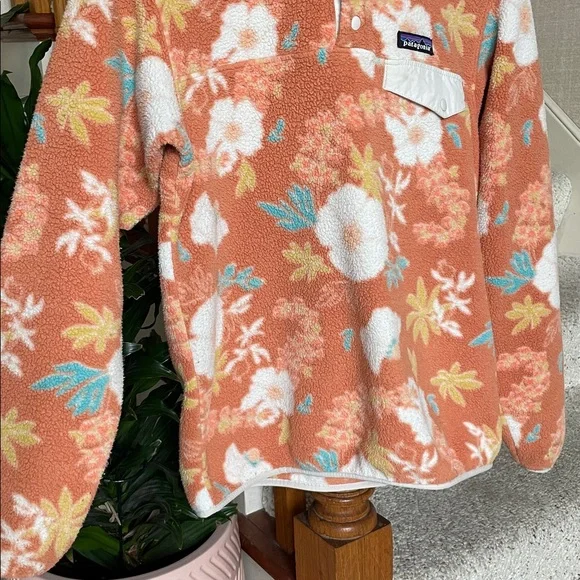 Patagonia Synchilla Orange Boho Floral Snap Pullover - Picture 4 of 10